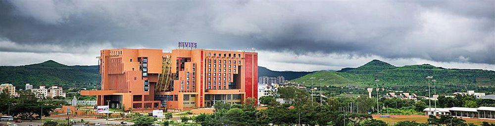 Vits Hotel Pune Exterior foto